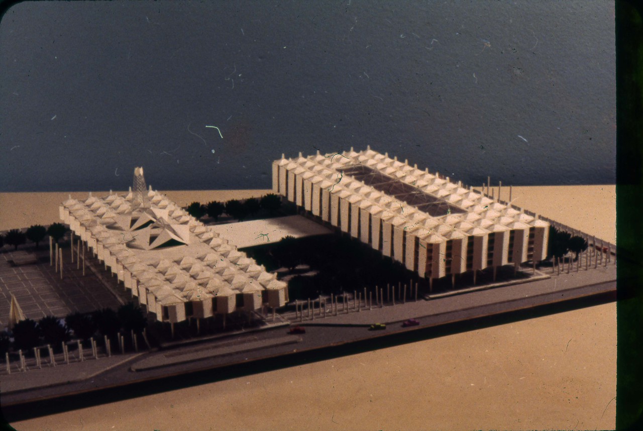 A-R6-04 - D R McMullin entry_City Hall and Square Competition_Toronto_1958_architectural model.jpg
