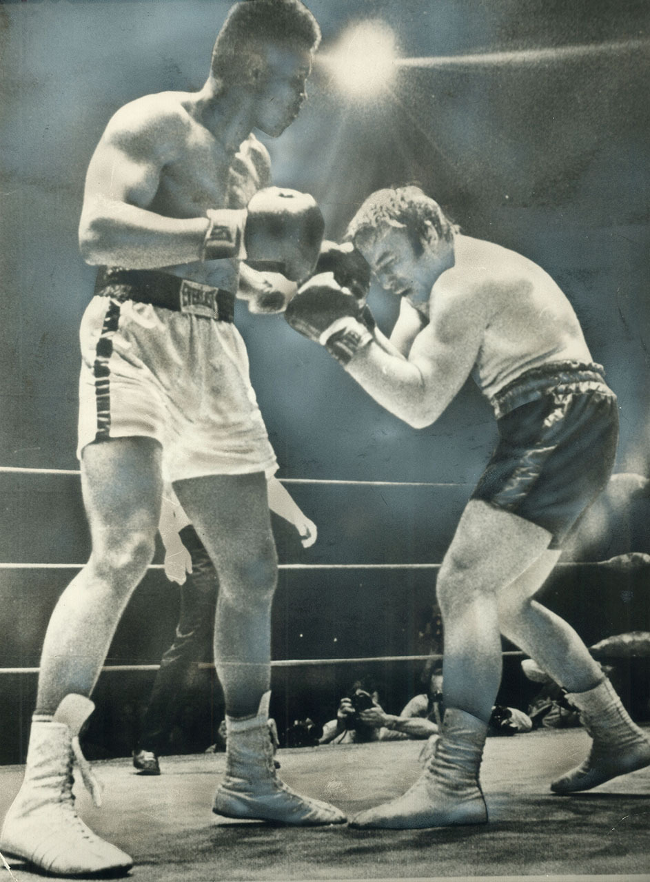 Heavyweight boxers Muhammad Ali and George Chuvalo