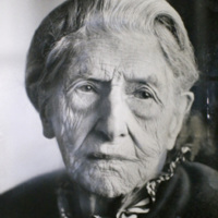 Portrait of centenarian Eleanor Simon